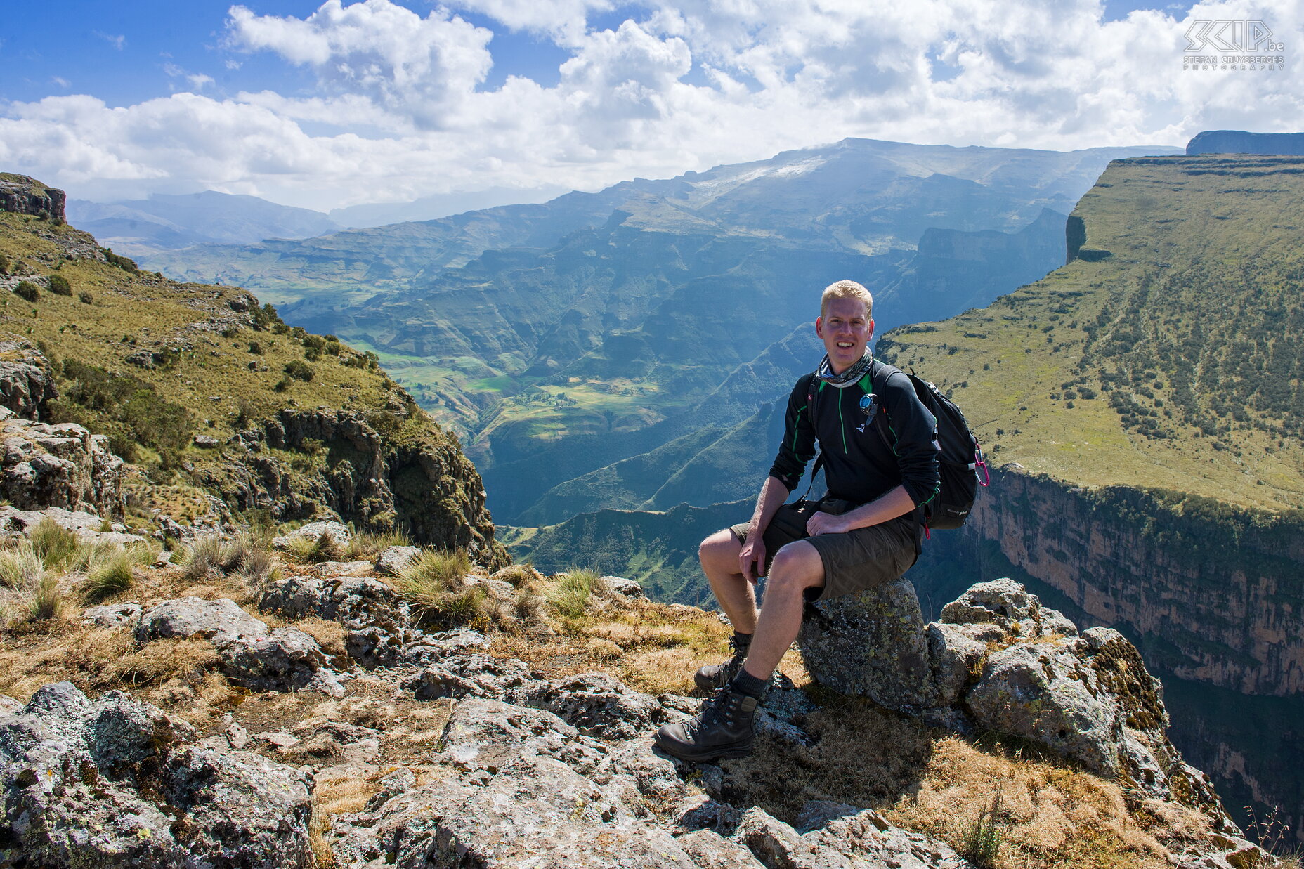 Simien Mountains - Stefan After a few hours walking we arrived at the beautiful view point of Imet Gogo (3926m) and then we followed the ascent of the Inatye (4070m). Stefan Cruysberghs